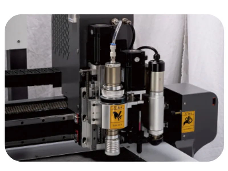 Интеллектуальный резак для макетного цеха DS-1460-I.2