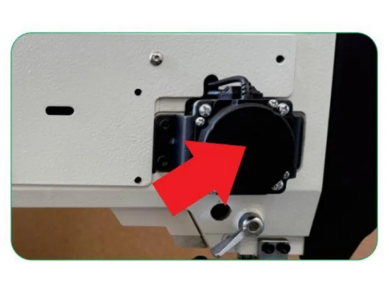 Компьютеризированный шаговый роликовый аппарат с одной иглой и автоматической обрезкой нити DS-1592T.10